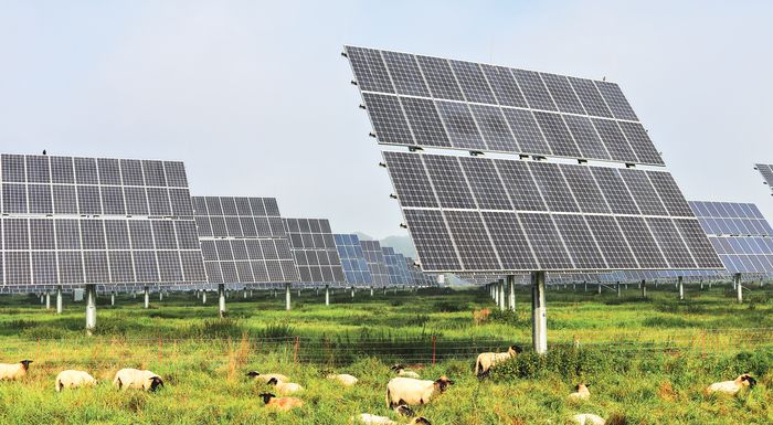 giati-tromazei-i-epektasi-ton-fotovoltaikon-252913