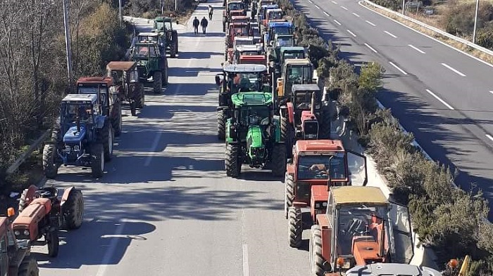 apekleisan-symvolika-tin-ethniki-odo-oi-thessaloi-agrotes-254080