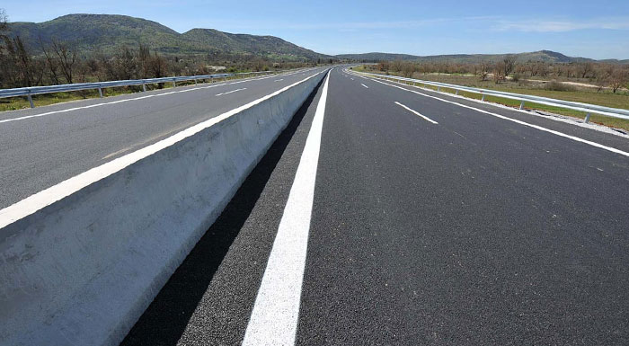aporripsi-prosfygis-apo-to-ste-synechizetai-to-ergo-tou-odikou-axona-kallonis-petras-257828
