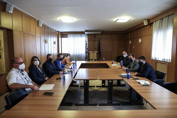 typiki-synantisi-gia-antallagi-apopseon-georganta-syriza-kai-sto-vathos-ta-megala-provlimata-ton-agroton-264621