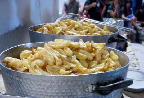 me-megali-symmetochi-kosmou-pragmatopoiithike-i-13i-giorti-patatas-naxou-272039