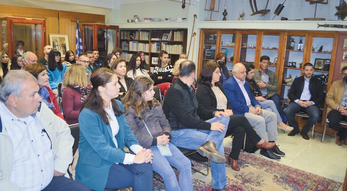sto-stochastro-tis-perifereias-stereas-elladas-i-sfika-tis-kastanias-275916