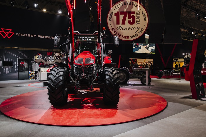 i-massey-ferguson-fernei-tis-pio-kainotomes-stratigikes-ektheseon-kai-ekdiloseon-sto-sima-show-2022-277273