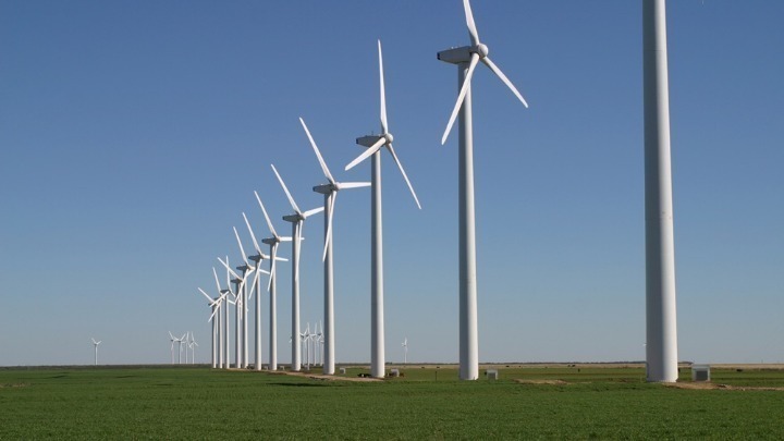 apo-ananeosimes-piges-to-39-tis-zitisis-ilektrikis-energeias-to-2022-280711
