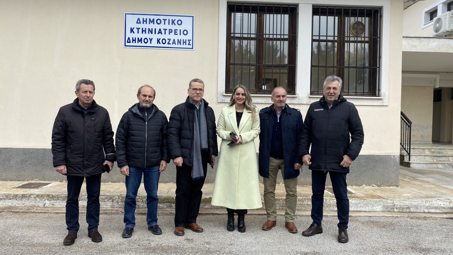 paradosi-ton-egkatastaseon-tou-dimotikou-ktiniatreiou-kozanis-apo-tin-perifereia-dyt-makedonias-281215