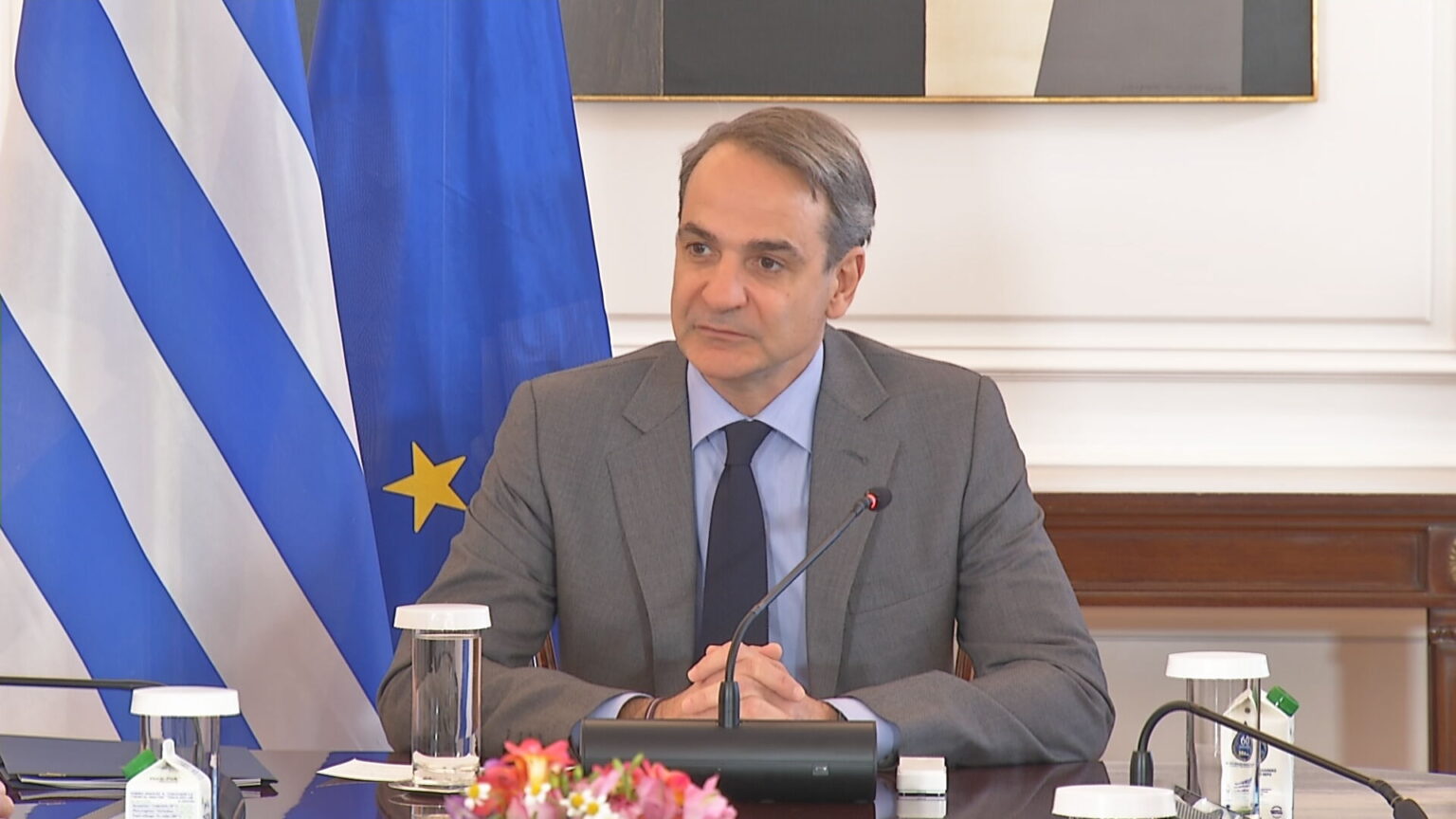 k-mitsotakis-sta-780-o-katotatos-misthos-288050