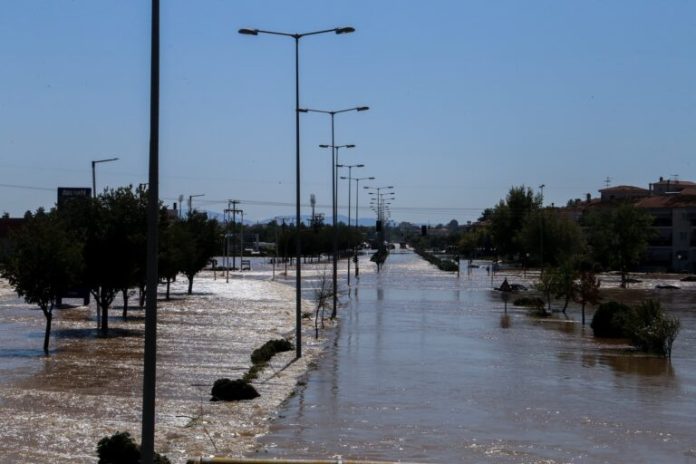 ΛΑΡΙΣΑ - ΠΛΗΜΜΥΡΙΣΜΕΝΗ Η ΣΥΝΟΙΚΙΑ ΓΙΑΝΝΟΥΛΗ (ΛΕΩΝΙΔΑΣ ΤΖΕΚΑΣ / EUROKINISSI)