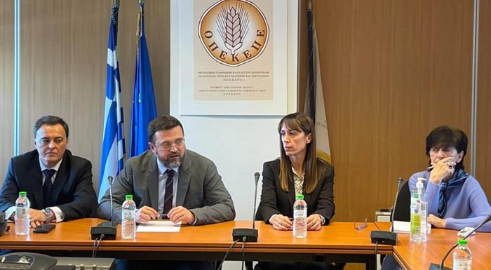 ston-opekepe-o-g-g-g-stratakos-choris-tin-parousia-tou-proedrou-v-simandrakou-i-syskepsi-310455