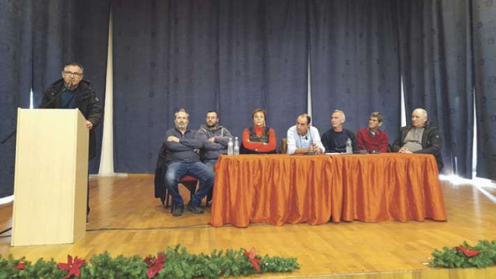 oi-agrotes-vgazoun-ta-trakter-stous-dromous-ton-ianouario-309066