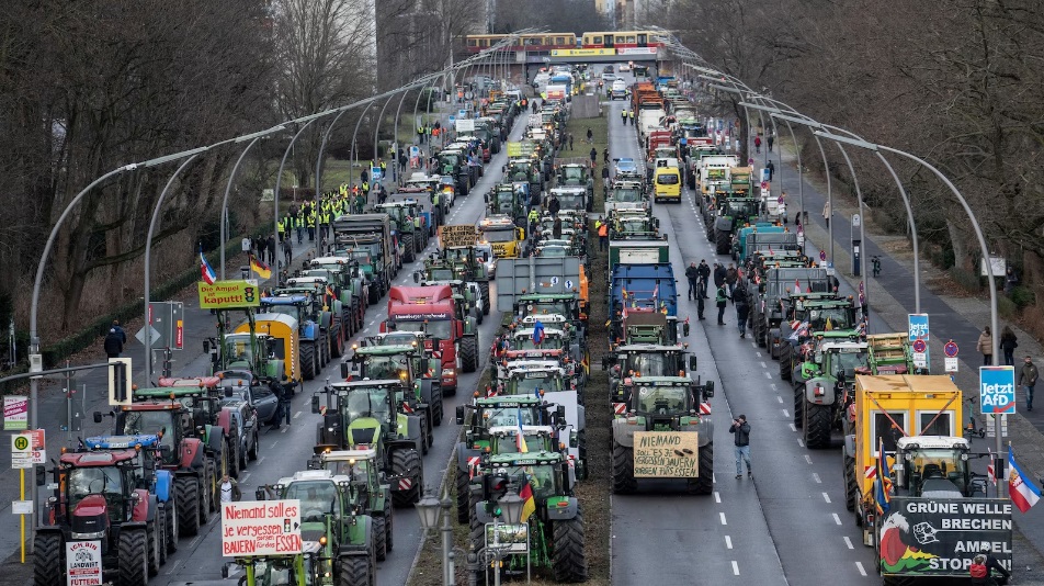 germania-choris-sygkekrimena-metra-stirixis-ton-agroton-i-syzitisi-sti-vouli-me-nees-kinitopoiiseis-proeidopoioun-oi-agrotes-311822