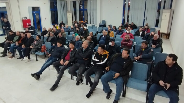 karditsa-stis-15-ianouariou-vgainoun-ta-trakter-sta-choria-trito-dekaimero-tou-mina-stin-ethniki-odo-310891