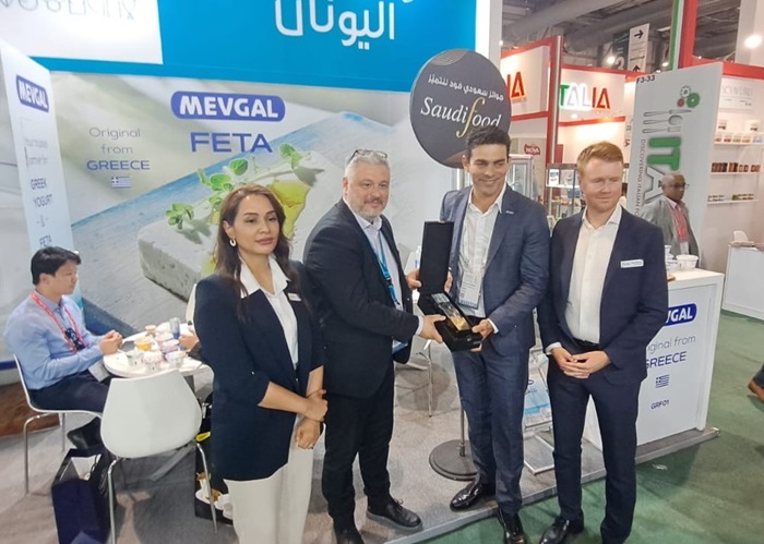 mevgal-vraveio-kainotomias-sti-saudi-food-show-322633