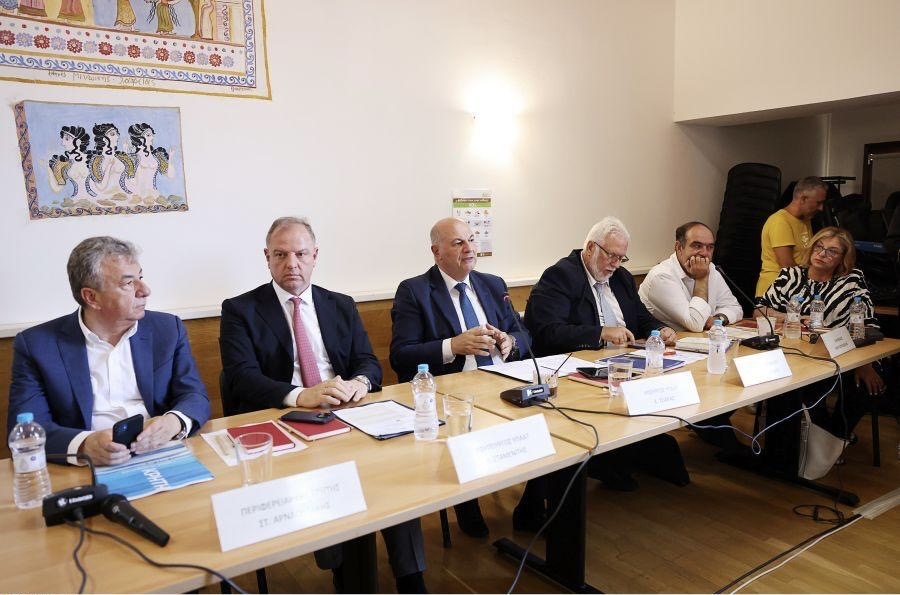 «Για πρώτη φορά η Κρήτη αποκτά ολοκληρωμένο Στρατηγικό Σχέδιο για τη διαχείριση των υδάτων της» «Για πρώτη φορά η Κρήτη αποκτά ολοκληρωμένο Στρατηγικό Σχέδιο για τη διαχείριση των υδάτων της»