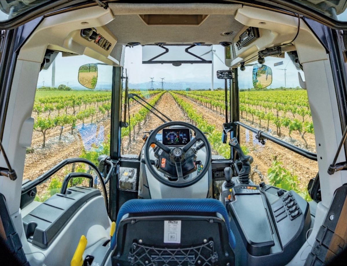 Η New Holland ανανεώνει τη σειρά των κορυφαίων ειδικών τρακτέρ T4 F/N/V με την καμπίνα VisionViewTM Η New Holland ανανεώνει τη σειρά των κορυφαίων ειδικών τρακτέρ T4 F/N/V με την καμπίνα VisionViewTM