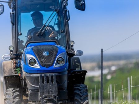 new-holland-nea-kabina-comfort-ride-gia-ta-abelourgika-trakter-t4v-kai-t4n-330904