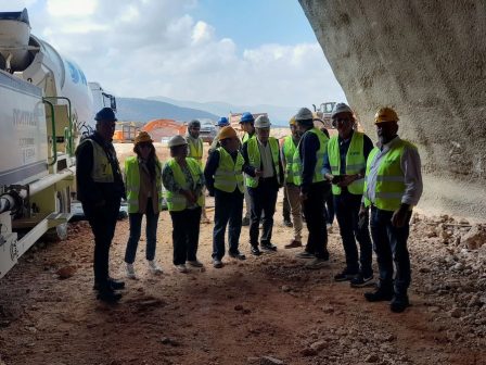 kriti-aftopsia-tou-antiperifereiarchi-perivallontos-sta-erga-tou-voak-336630