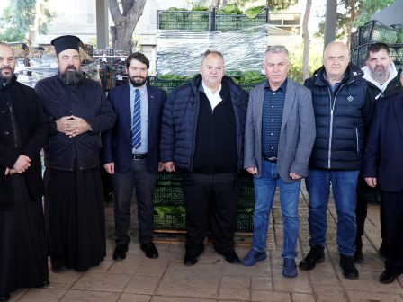 ebrakti-allilengyi-apo-ton-sekla-dieneime-frouta-kai-lachanika-kai-fetos-se-evalotous-sybolites-mas-341998