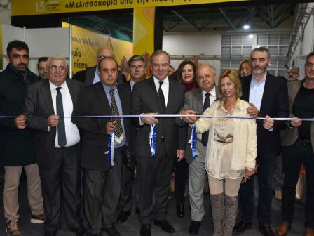 me-epitychia-diexichthi-to-15o-festival-ellinikou-meliou-kai-proionton-melissas-341804
