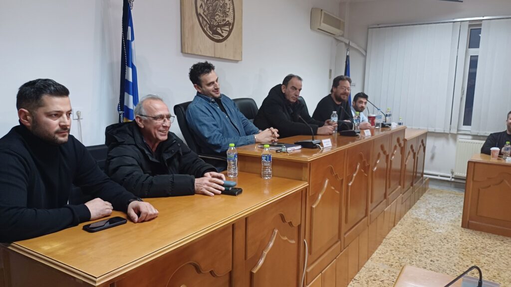 Σε ωριαίους αποκλεισμούς δρόμων κάθε απόγευμα, προχωρούν οι αγρότες στα μπλόκα της Θεσσαλίας Σε ωριαίους αποκλεισμούς δρόμων κάθε απόγευμα, προχωρούν οι αγρότες στα μπλόκα της Θεσσαλίας