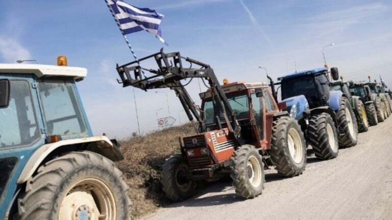 Ενισχύονται τα μπλόκα σε Καρδίτσα, Τρίκαλα, στους δρόμους και οι αγρότες σε Θεσσαλονίκη και Χανιά Ενισχύονται τα μπλόκα σε Καρδίτσα, Τρίκαλα, στους δρόμους και οι αγρότες σε Θεσσαλονίκη και Χανιά