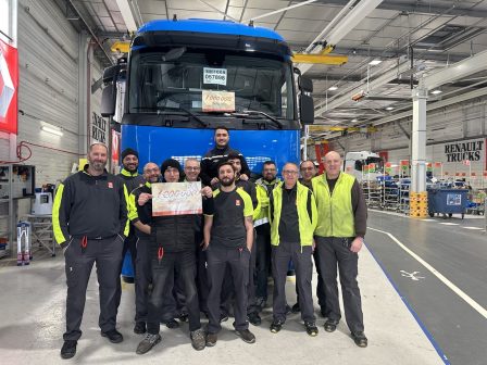 to-ergostasio-tis-renault-trucks-sto-bourg-en-bresse-kataskevazei-to-ekatommyriosto-fortigo-tou-349016