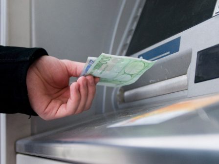 se-exelixi-ta-test-pliromon-apo-ton-opekepe-paraskevi-28-3-i-pistosi-ton-enischyseon-349427
