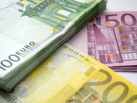 opekepe-plirothikan-608-ekat-evro-se-458-445-paragogous-gia-oikologika-schimata-vamvaki-kai-vasiki-enischysi-349700