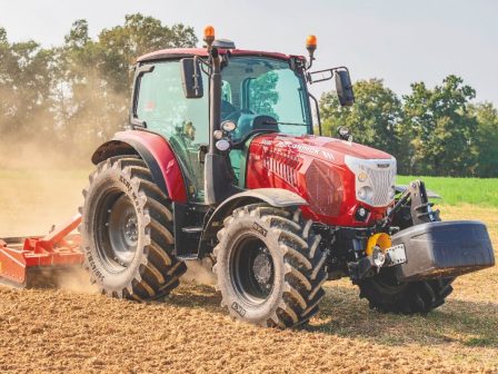 mccormick-seira-x5-mia-nea-gkama-polychristikon-trakter-pou-tha-ekplixei-tous-agrotes-348669
