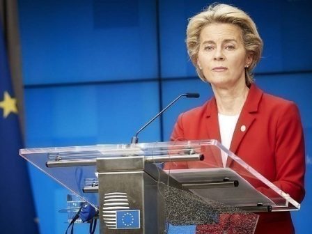 i-ee-pagonei-gia-90-imeres-tin-apantisi-tis-stous-amerikanikous-dasmous-350572