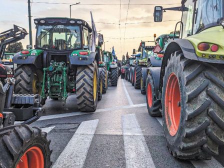oi-zimies-apo-ton-pageto-vgazoun-xana-tous-agrotes-stous-dromous-350172