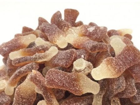 ollandia-i-haribo-anakalei-zeledakia-vrikan-ichni-kannavis-354479