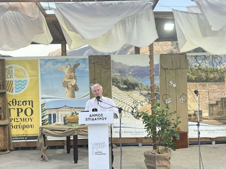 o-yfaat-giannis-andrianos-sta-egkainia-tis-28is-ekthesis-agrotourismou-stin-epidavro-357323