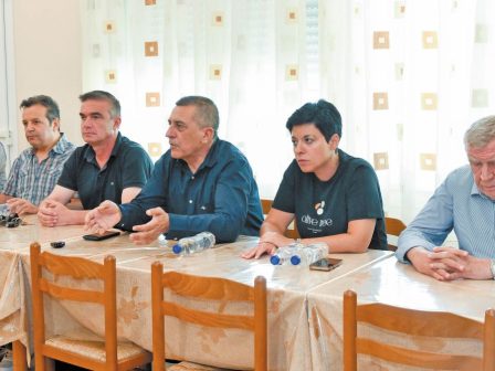apozimiosi-opos-me-ton-daniel-zitoun-oi-thessaloi-ktinotrofoi-pou-plittontai-apo-tin-evlogia-358776