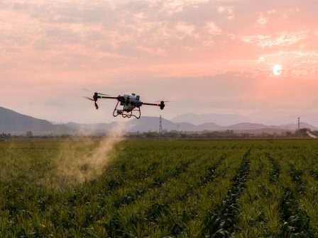 i-pio-dynati-prosfora-tis-chronias-apo-tin-agrotech-dji-agras-t50-me-dora-axias-4-000e-363376