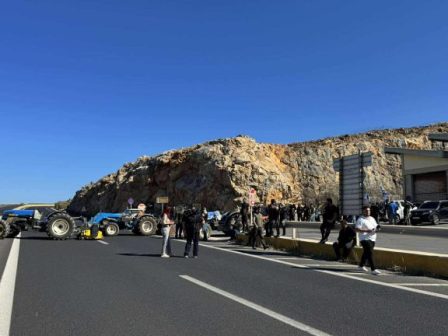 paramenoun-sto-bloko-oi-ktinotrofoi-tis-kritis-michanokiniti-poreia-agroton-tis-rodopis-pros-to-parartima-opekepe-365728