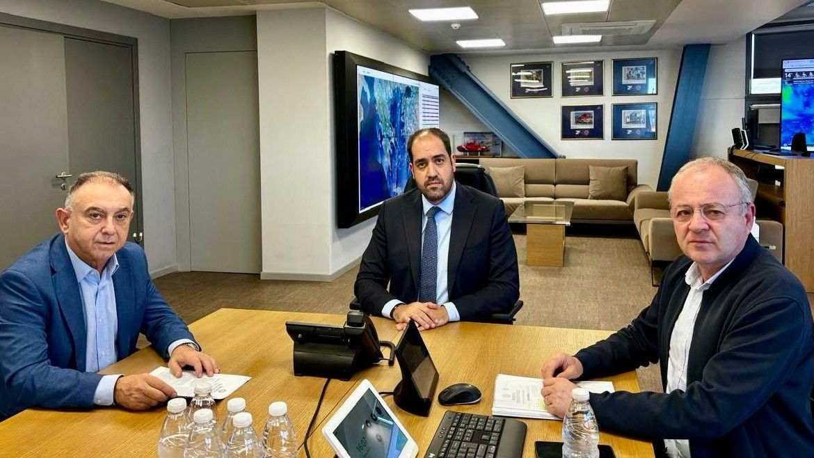 Συνάντηση Χρ. Κέλλα με Γ. Κεφαλογιάννη για την καύση υπολειμμάτων καλλιεργειών Συνάντηση Χρ. Κέλλα με Γ. Κεφαλογιάννη για την καύση υπολειμμάτων καλλιεργειών