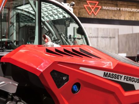 kalosoriste-stis-kainotomes-lyseis-tou-mellontos-me-ti-massey-ferguson-stin-agritechnica-2025-366782