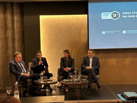 anoixe-o-ippokrateios-votanikos-kipos-sto-parko-tou-alkazar-367471