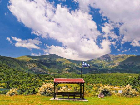 pano-apo-to-1-3-tou-plithysmou-tou-echase-o-dimos-kato-nevrokopiou-mesa-se-10-chronia-366503