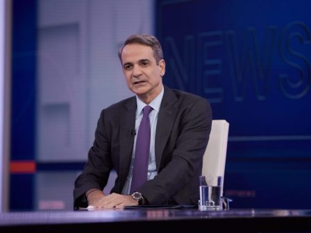 k-mitsotakis-amesa-ektakti-enischysi-gia-tous-ktinotrofous-pou-echasan-zoa-logo-evlogias-367168