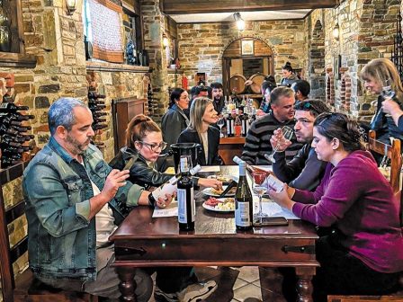 stamatise-tin-apergia-peinas-o-ktinotrofos-apo-ton-almyro-366949