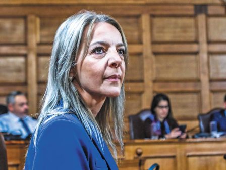 popi-semertzidou-paragogos-kai-proin-stelechos-tis-nd-i-ekriktiki-katathesi-tis-agrotissas-me-ti-ferrari-kai-i-antiparathesi-me-ti-zoi-konstantopoulou-368148