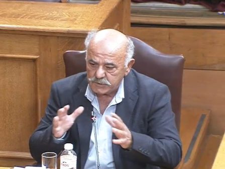 paramenoun-sto-bloko-oi-ktinotrofoi-tis-kritis-michanokiniti-poreia-agroton-tis-rodopis-pros-to-parartima-opekepe-367392