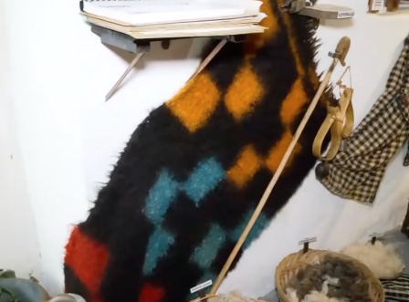 to-monopati-tou-malliou-ena-xechoristo-mouseio-opou-i-anthropini-dimiourgia-synanta-ti-fysi-kai-tin-paradosi-367052