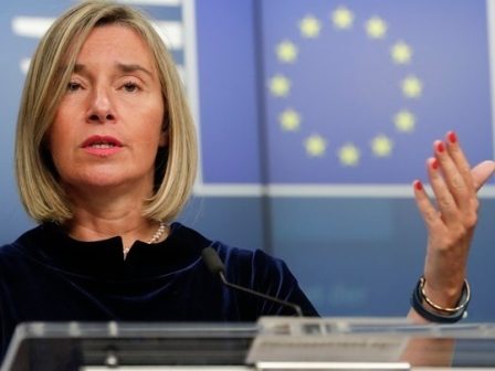 o-neos-epikefalis-tis-efsa-dr-nikolaus-kriz-sto-foodnavigator-com-kalytera-na-epikentrothoume-stin-prolipsi-ton-zoonoson-para-na-tis-antimetopizoume-otan-emfanizontai-368475