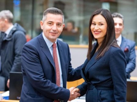 filippis-i-nea-kap-prepei-na-endynamonei-tous-agrotes-kai-na-kanei-tin-kainotomia-prosvasimi-se-olous-369399