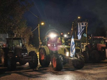 i-eikona-ton-agrotikon-blokon-ana-tin-ellada-pano-apo-6-000-trakter-stous-dromous-368703