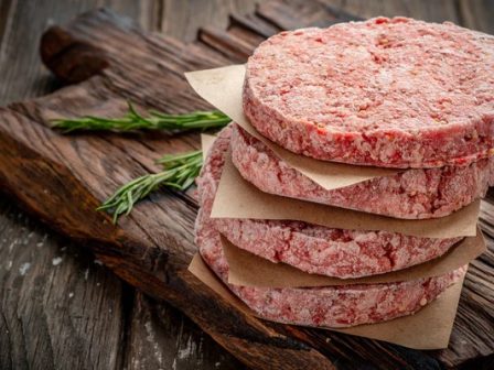 o-efet-anakalei-katepsygmeno-bifteki-logo-salmonelas-368962