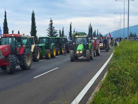 epicheirimatiki-synantisi-tis-pkm-me-indous-epangelmaties-gia-synergasia-ston-agrodiatrofiko-tomea-368852