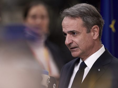 vouli-yperpsifistike-to-nomoschedio-gia-ti-metavasi-tou-opekepe-stin-aade-369789